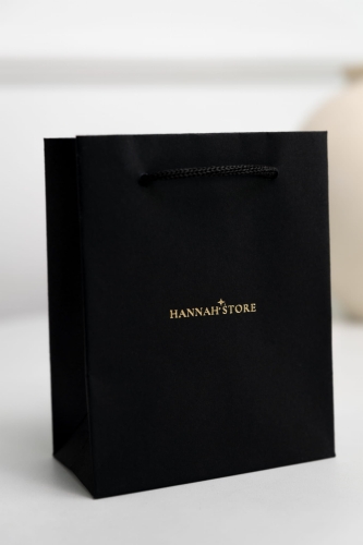 Geschenktasche „Black” mit Hanna Store Logo
