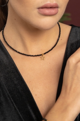 Halskette STAR GLOW mit Sternanhänger – schwarzer Spinell