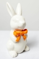 Osterhase Figur mit orangefarbener Schleife 12 cm