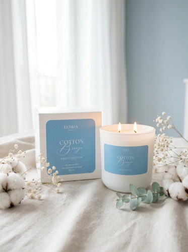 Cotton Breeze - Sojakerze Luméa Candle mit dem Duft von frischer Baumwolle