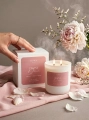 Peony Dream – Sojakerze Luméa Candle mit dem Duft von Pfingstrose und weißem Moschus