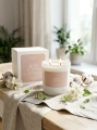 Linen Bloom – Sojakerze Luméa Candle mit dem Duft von weißen Blüten, Baumwolle und Limette