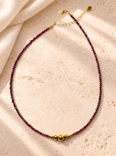 Halskette Essentia Garnet and Gold – Granat